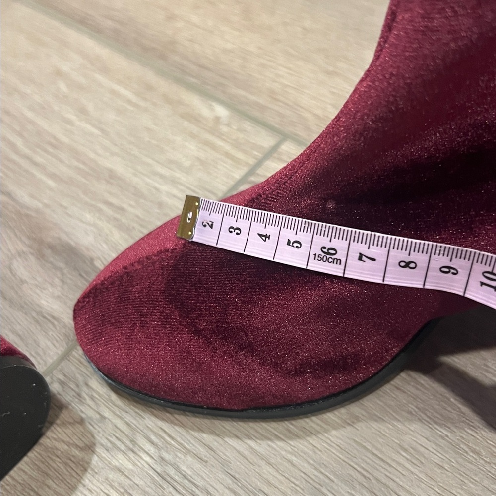New Lov Mark Slinky Wine Velvet/Burgundy Velvet Heeled Booties Size 6 - Picture 12 of 15